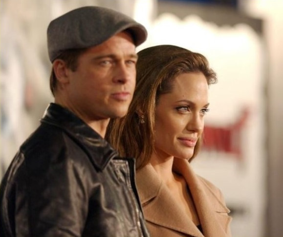 Kiss Angelina Jolie Beowulf Scene  nude photo