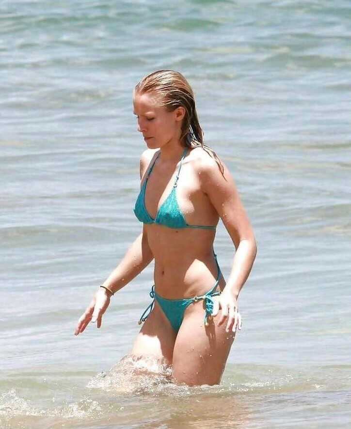 Kristen Bell Pokies In Bikini  nude photo