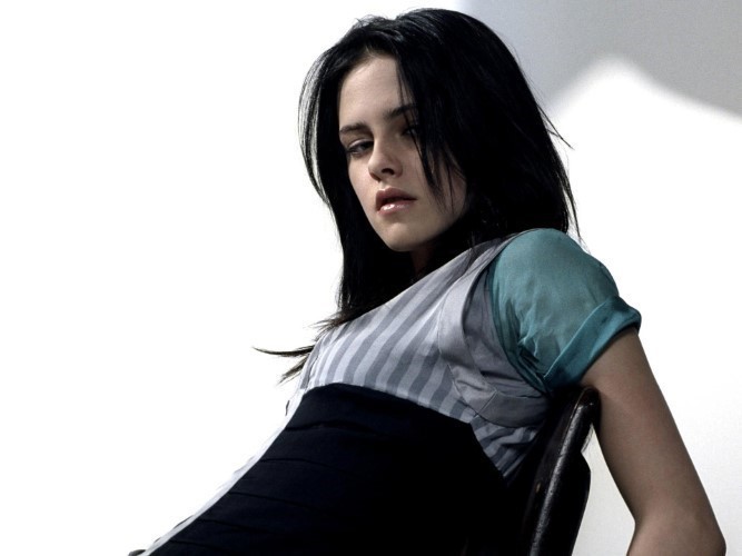 Kristen Stewart Black Dress  nude photo