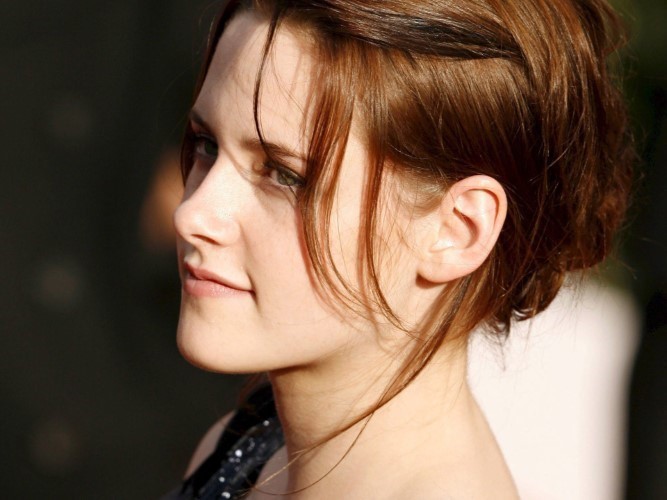 Kristen Stewart Closeup Smile  nude photo