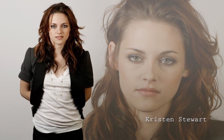 Kristen Stewart In Cute Pose  nude photo