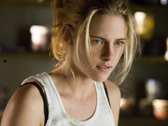 Kristen Stewart Looking Cute nude photo