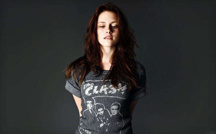 Kristen Stewart Standing Innocent  nude photo