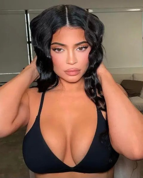 Kylie Jenner Awesome Boobs  nude photo