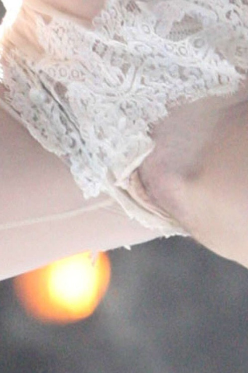 Lady Gaga Pussy Slip  nude photo