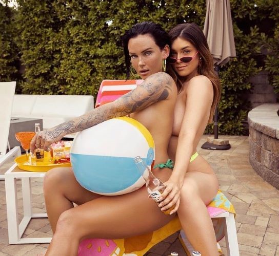 Lauren Summer  nude photo