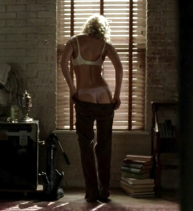 Laurie Holden  nude photo