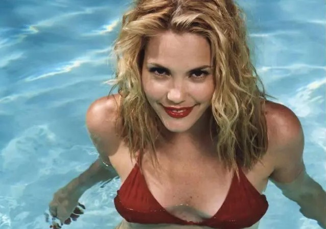 Leslie Bibb Beautiful In Bikini  nude photo