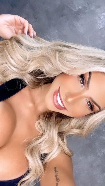 Leticia Longati  nude photo