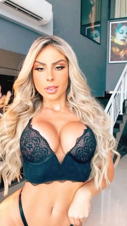 Leticia Longati  nude photo