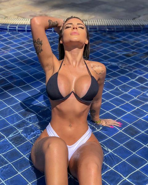 Leticia Longati  nude photo