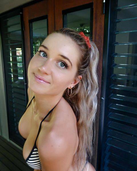 Lily Bowman  nude photo