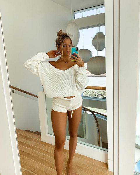 Lily Bowman  nude photo