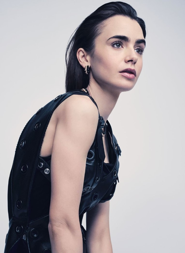 Lily Collins  nude photo