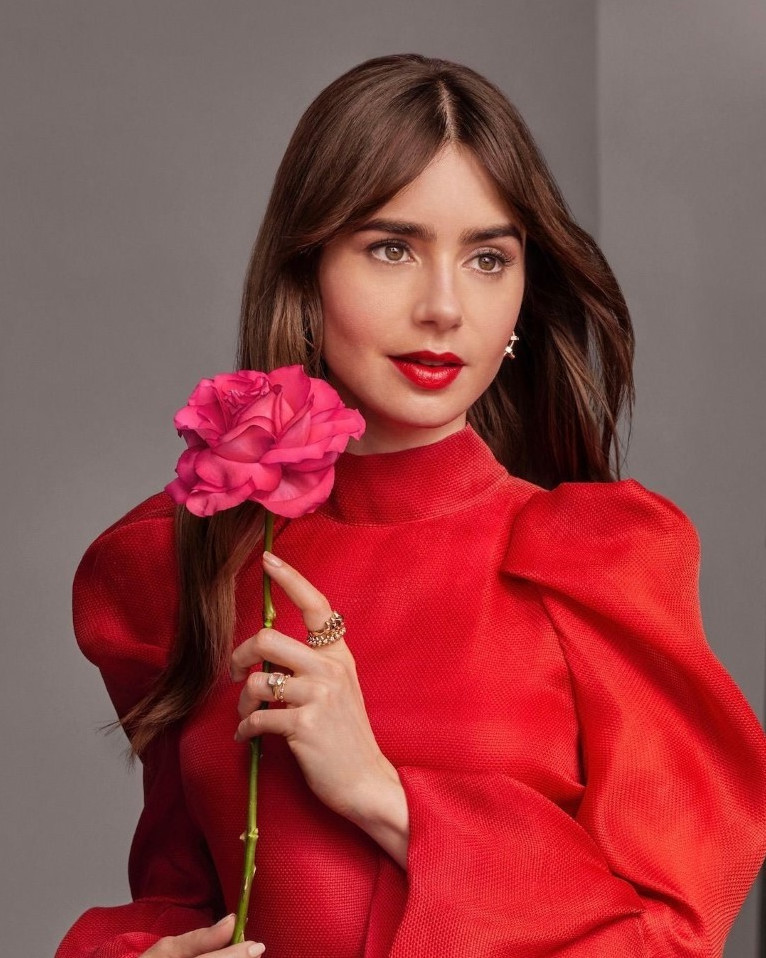 Lily Collins  nude photo