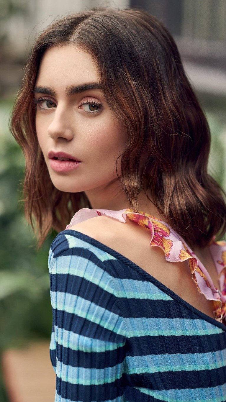 Lily Collins  nude photo