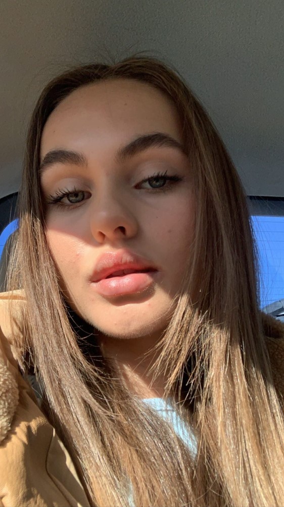 Lily Easton  nude photo