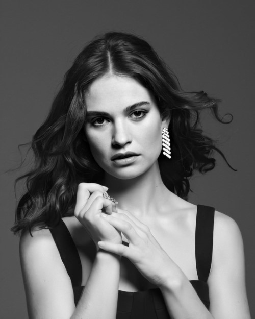 Lily James Black And White(1)  nude photo