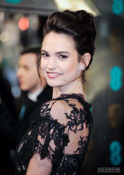 Lily James Love The Smile  nude photo