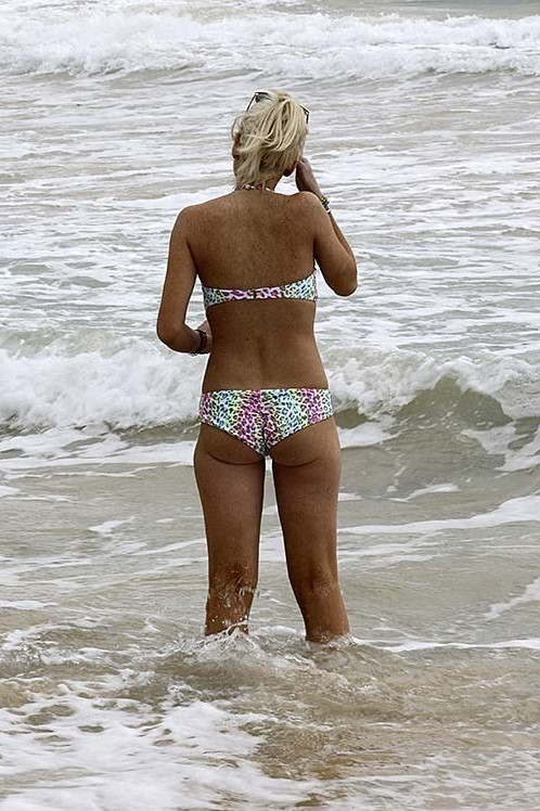 Lindsay Lohan Perfect Ass In Bikini  nude photo