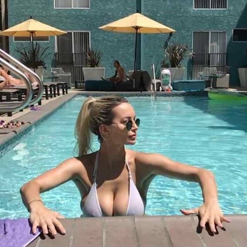 LindseyPelas  nude photo