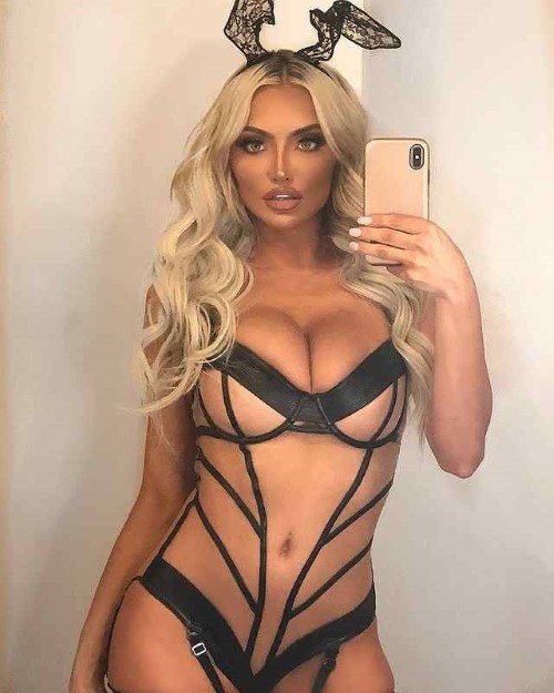 Lindsey Pelas  nude photo