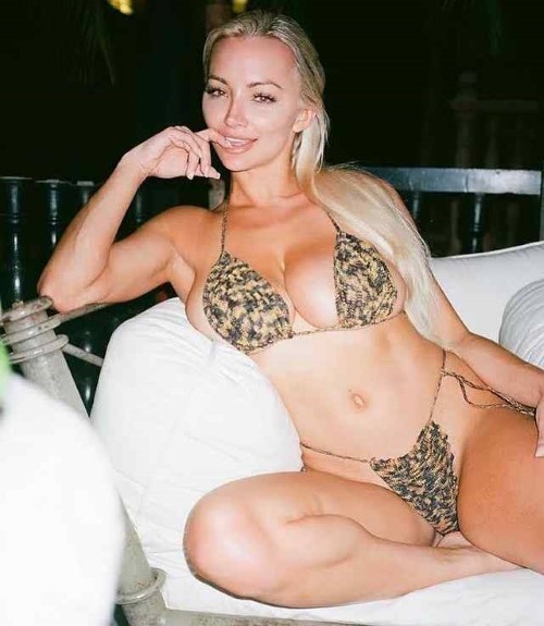 Lindsey Pelas  nude photo
