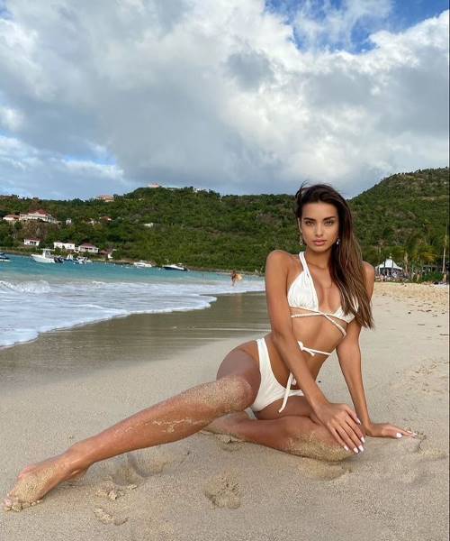 Liza Kovalenko  nude photo