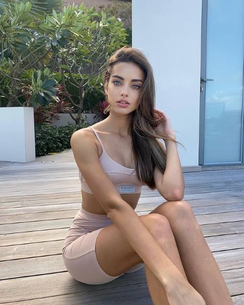 Liza Kovalenko  nude photo