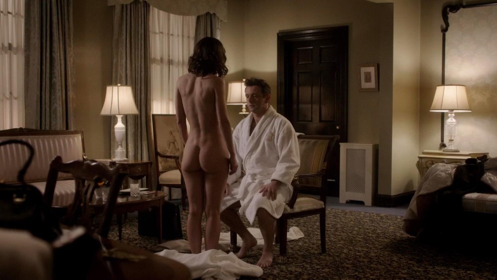Lizzy Caplan Nude Ass Sexy Body  nude photo