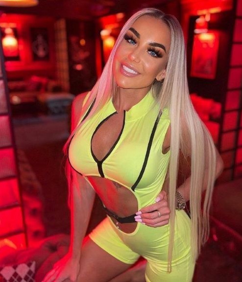 Lucy Sea  nude photo