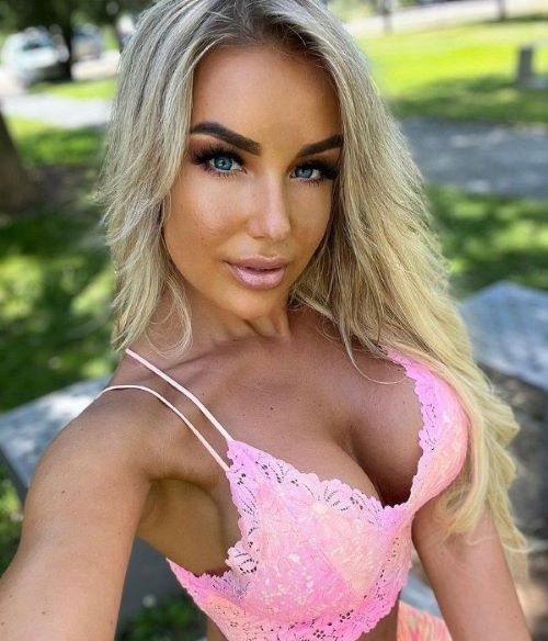 Lucy Sea  nude photo