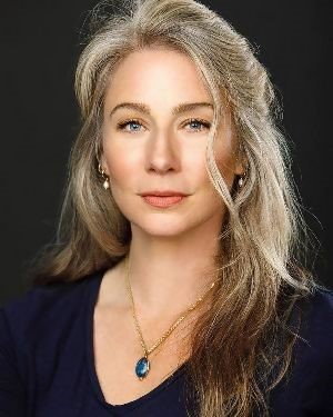 Lynn Collins  nude photo