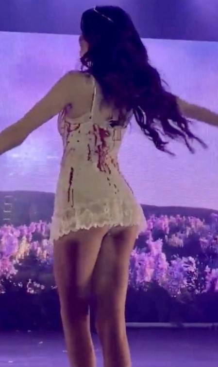 Madison Beer ass upskirt  nude photo