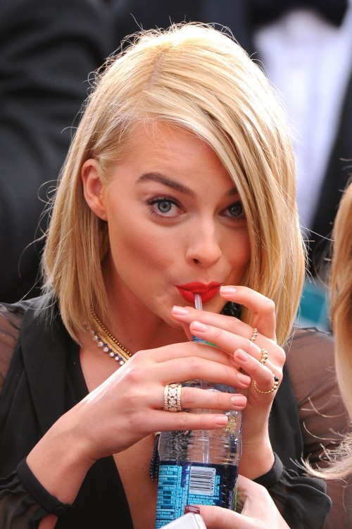 Margot Robbie 87th Annual Academy Awards 2015  nude photo