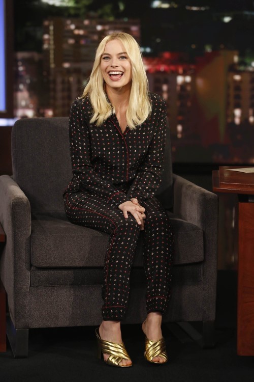 Margot Robbie Beautiful Smile  nude photo