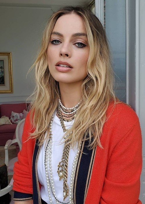 Margot Robbie Beautiful(2)  nude photo