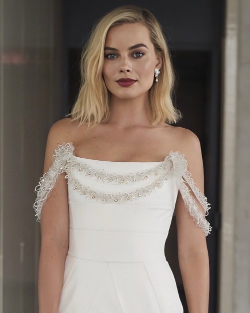 Margot Robbie Beauty Appreciation (1)  nude photo