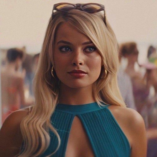 Margot Robbie Cute  nude photo