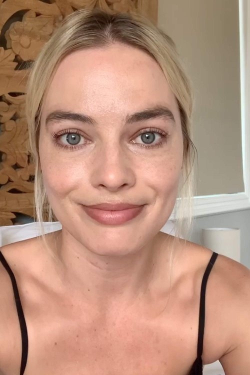 Margot Robbie From Old Instagram Story  nude photo