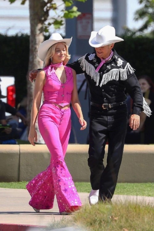 Margot Robbie From The Filming Of Barbie (9 Photo) 4  nude photo