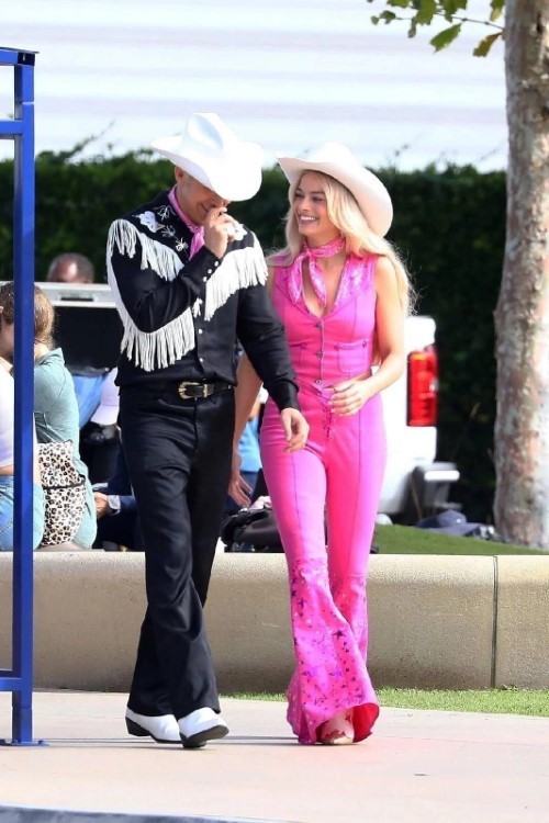 Margot Robbie From The Filming Of Barbie (9 Photo) 7  nude photo