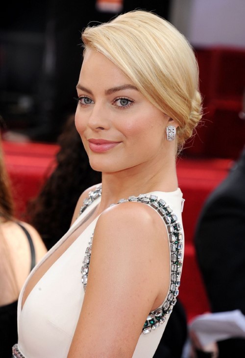 Margot Robbie Golden Globe Awards (2014) 3  nude photo