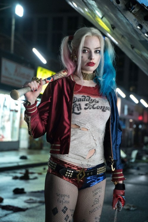 Margot Robbie Harley Quinn  nude photo