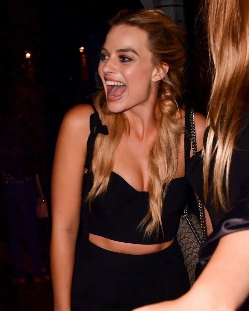 Margot Robbie Hottie(1)  nude photo