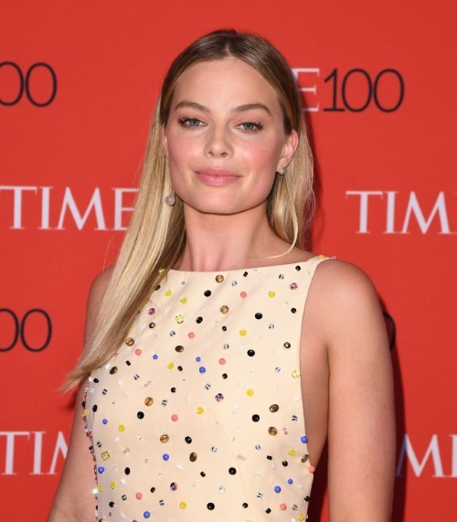 Margot Robbie Just Stunning  nude photo