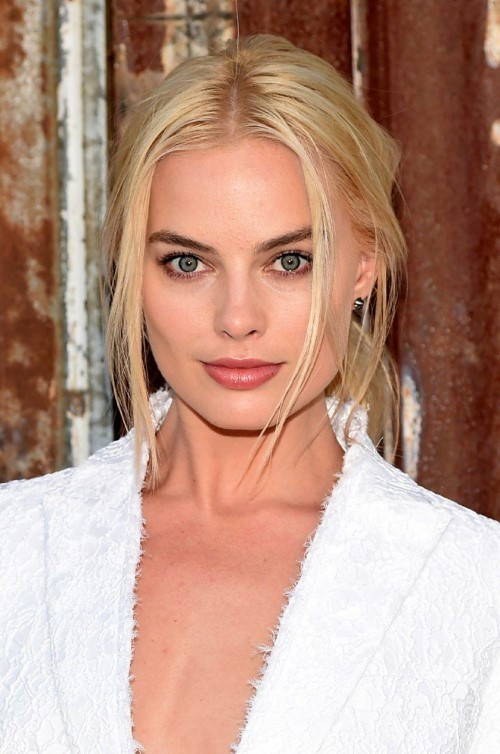Margot Robbie Killer Eyes  nude photo