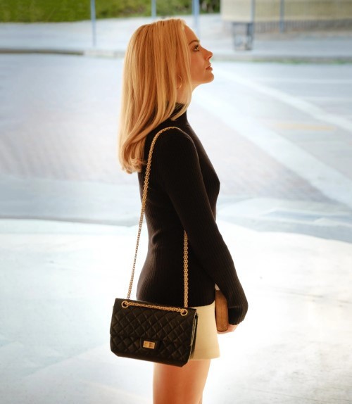 Margot Robbie Official Still From Once Upon A Time  nude photo