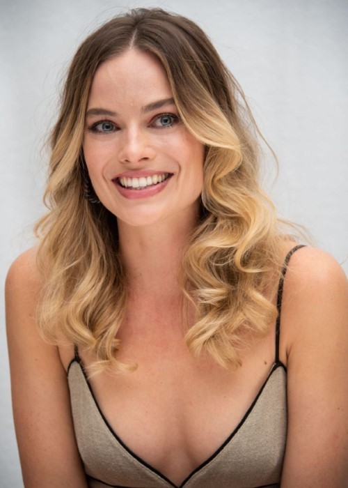 Margot Robbie Once Upon A Time In Hollywood Press Conference In Beverly Hills (2019) 3  nude photo