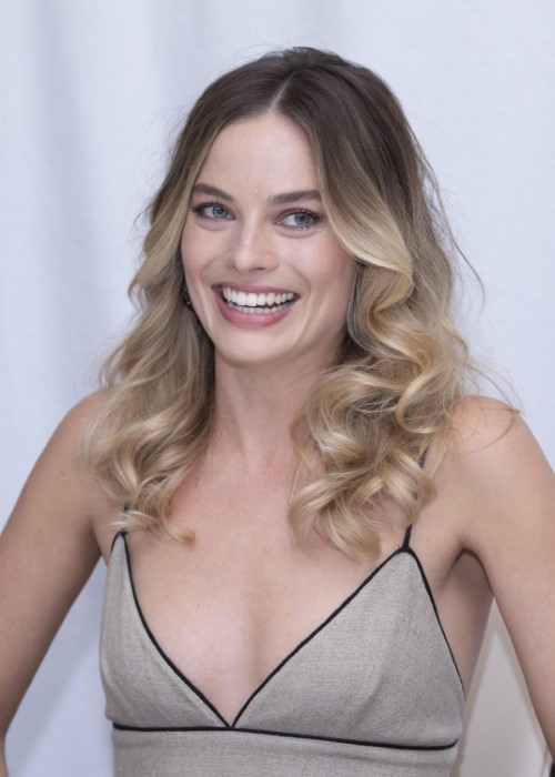 Margot Robbie Once Upon A Time In Hollywood Press Conference  nude photo